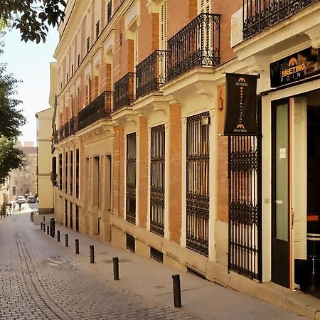 Hostels Meetingpoint Madrid Exterior photo