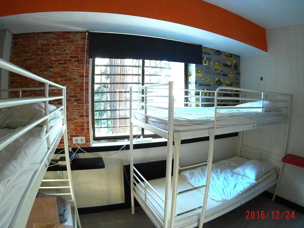 Hostels Meetingpoint Madrid Exterior photo