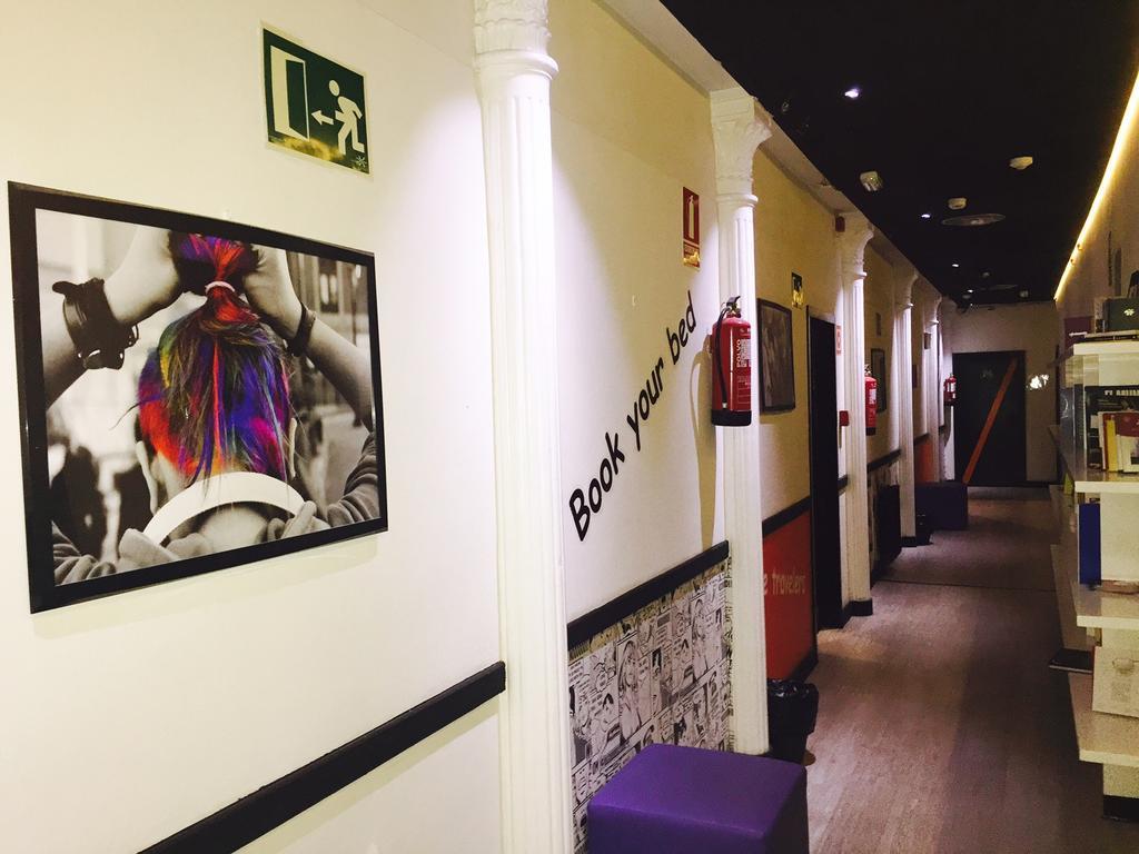 Hostels Meetingpoint Madrid Exterior photo